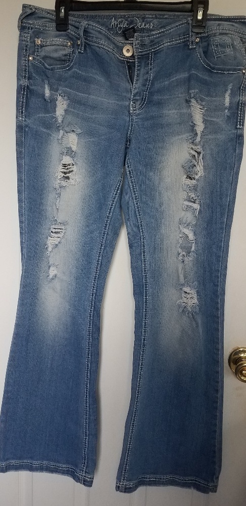 Ariya Jean's size 15/16